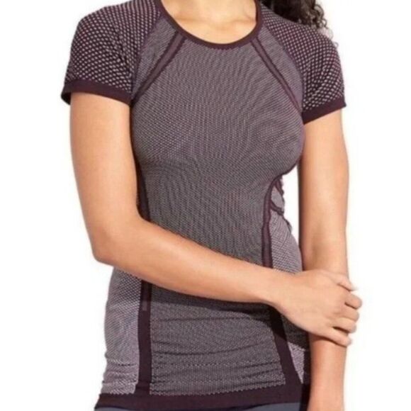 Athleta Dark Purple Fastest Track Diamond Seamless Athletic T Shirt Size Large - Picture 1 of 6